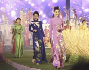 В Хошимине открылся фестиваль платья «аозай»