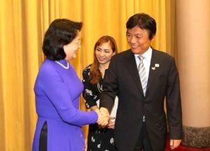 Вице-президент Вьетнама провела переговоры с японским префектом Fukuoka