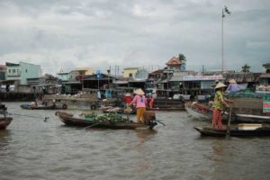 В городе Can Tho выполняется переселение жителей с берегов рек и каналов